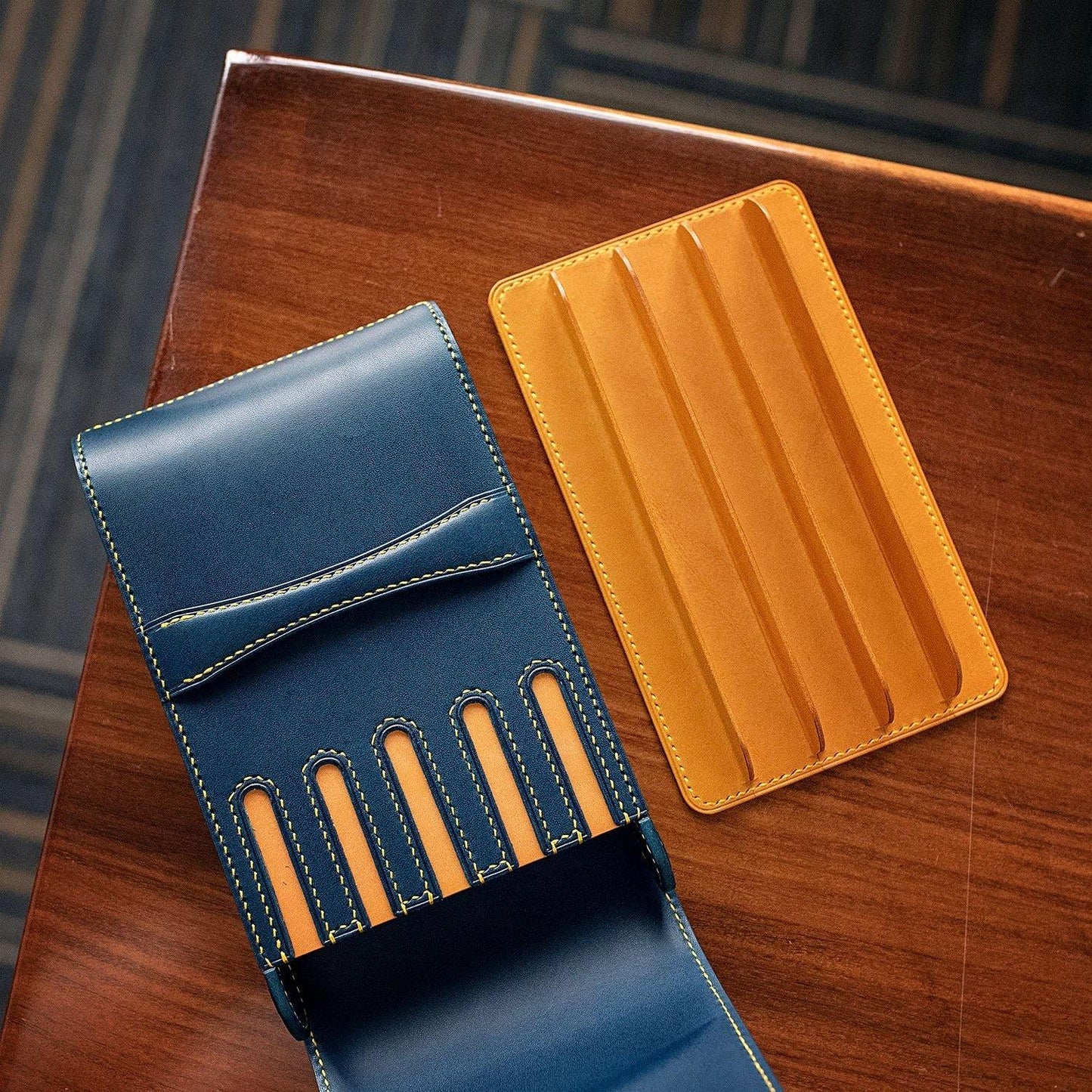 handmade vegetable-tanned leather luxury fountain pen case with divider