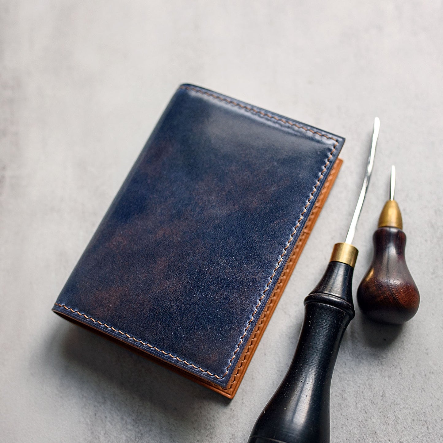 Rocado Museum Shell Cordovan Bi-fold Card Holder | Ready made