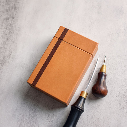 Leather Cigarette Case with Magnetic Lid | Ready made